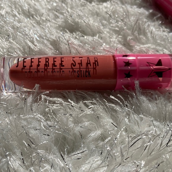 NIB Jeffree Star Cosmetics Velour Liquid Lipstick in Star Buffalo- Rare Shade - Picture 6 of 6
